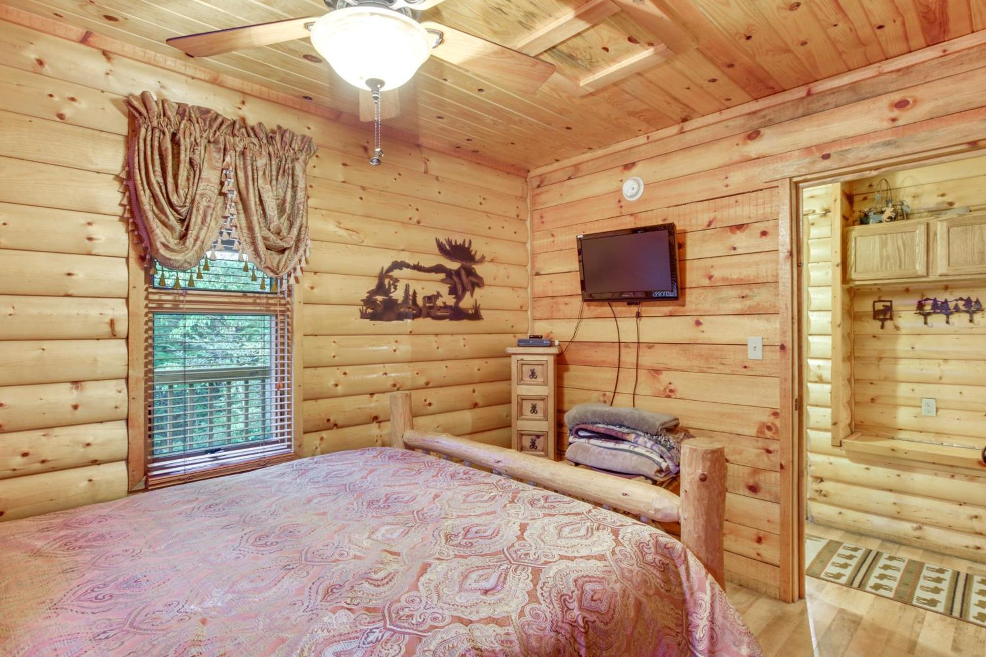 Pet-Friendly Cosby Log Cabin With Backyard And Porch! Exteriör bild